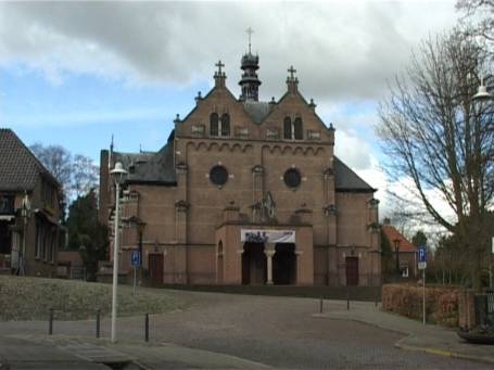 Gemeinde Berg en Dal NL : Ortschaft Beek, Kirche Hl. Bartholomaeus